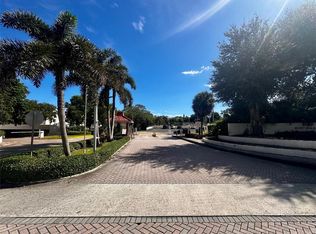 608 NW 13th St APT 15, Boca Raton, FL 33486