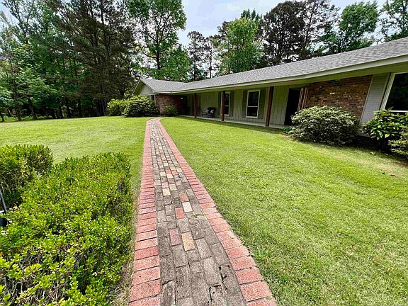 4th image of 2901 Country Club Rd