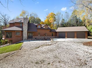 N5561 Navarino Ln, Luxemburg, WI 54217