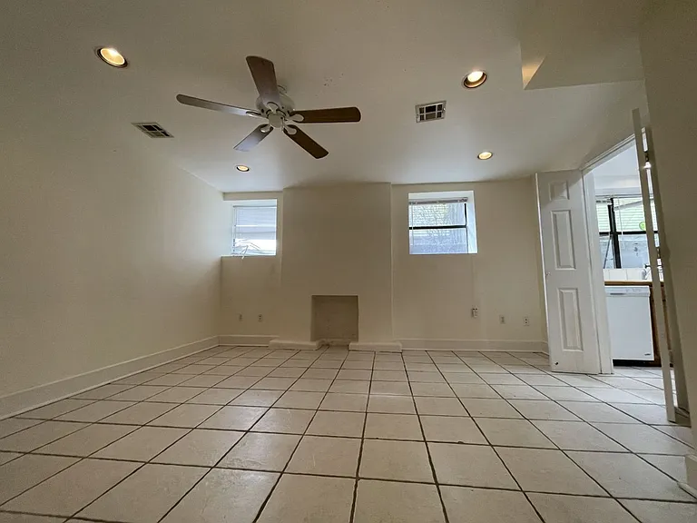 1214 S Elgin Ave — Photo 10