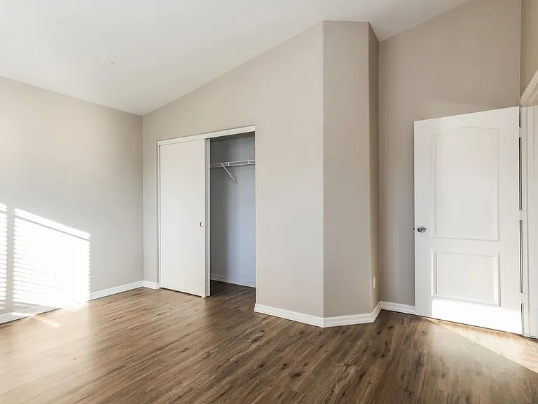 3251 W Jessica Ln — Photo 11