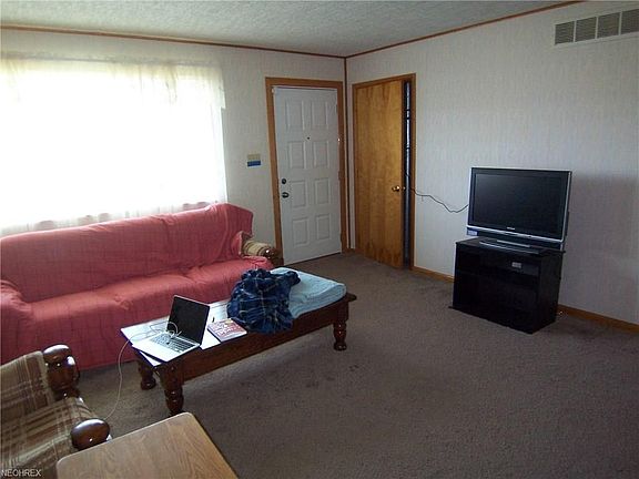 Livingroom is approx. 16 x 15.