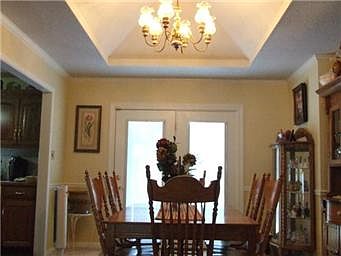 4th image of 4124 Newman St