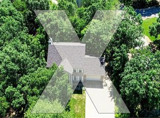 1518 Lingonberry Ct, High Ridge, MO 63049