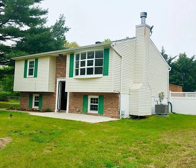 110 Burns Crossing Rd — Photo 2