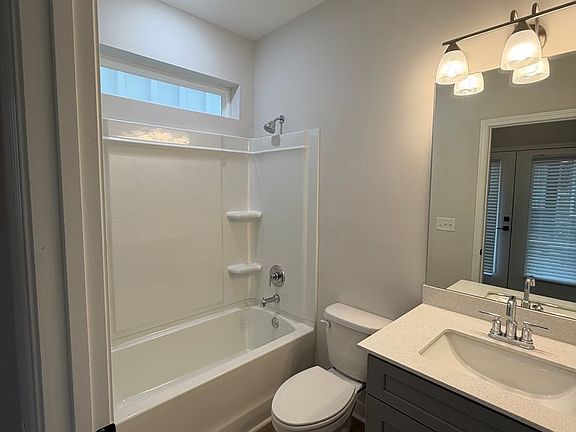 5th image of 2589 Ocean Walk Dr NW