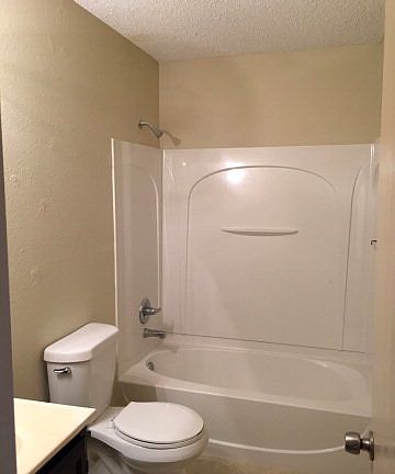 5th image of 472 Cripple Creek Cir