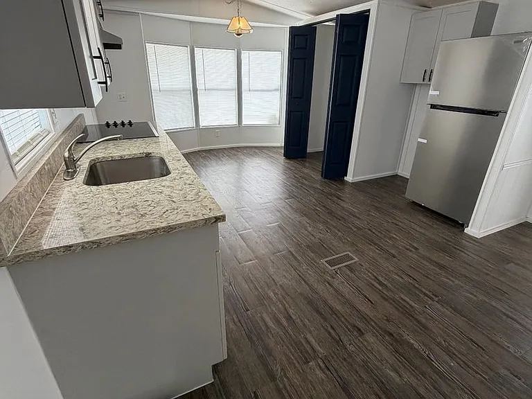 54 Sunset Cir — Photo 4