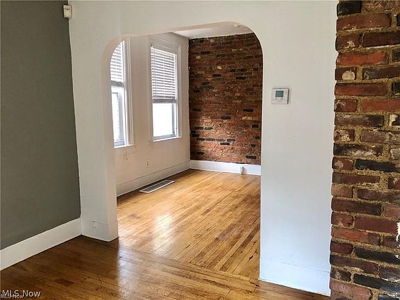 3rd image of 4221 Whitman Ave #2