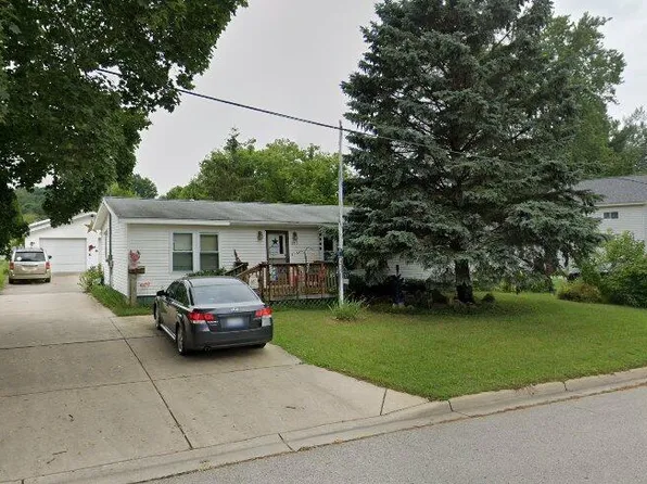 717 Sherman St, Big Rapids, MI 49307