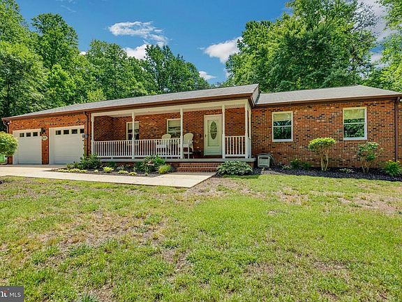 2nd image of 3695 Ponds Wood Dr