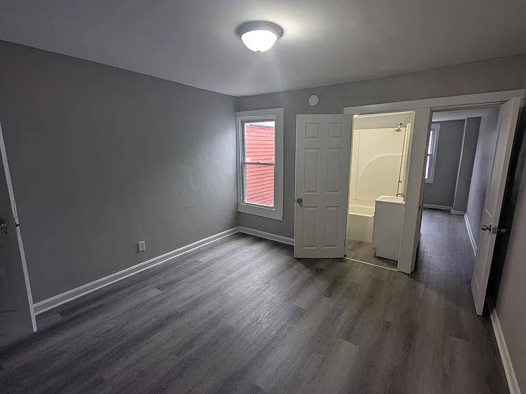 1321 Birch St — Photo 9