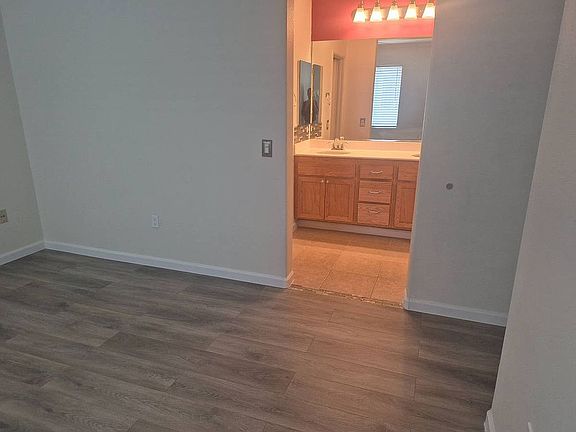 3rd image of 308 Borden Rd