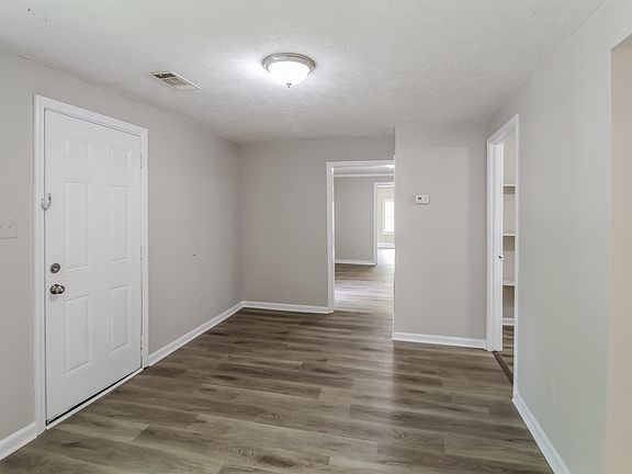 5th image of 626 Turner St #2