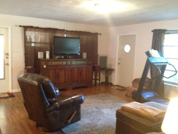 4th image of 2045 13th St