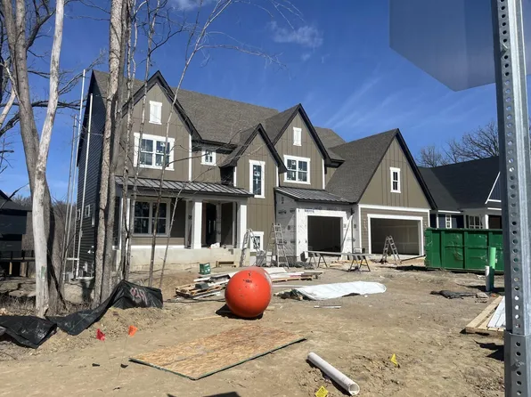 9351 Eagle Ridge Rd, Chanhassen, MN 55317