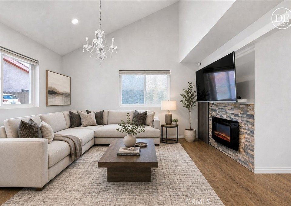 1st image of 9946 Owensmouth Ave Unit 9