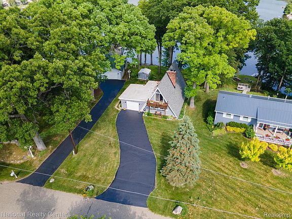 2nd image of 3627 Merritt Lake Dr