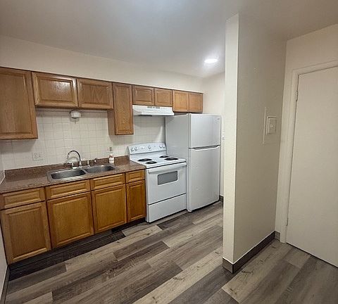 4th image of 1030 Dayton St #11507982