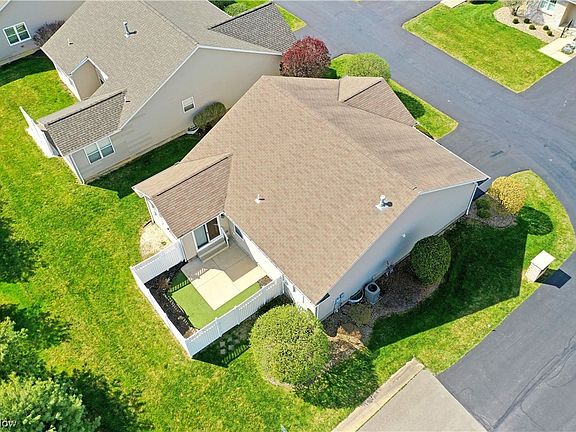 3rd image of 28 Danbury Ct NW