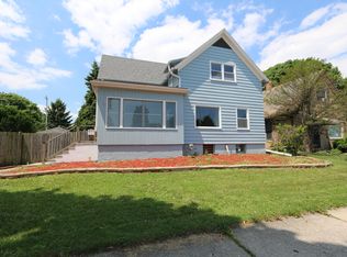 2969 N 76th St, Milwaukee, WI 53222