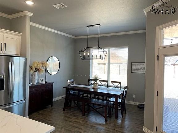4th image of 4809 Sawmill Ln