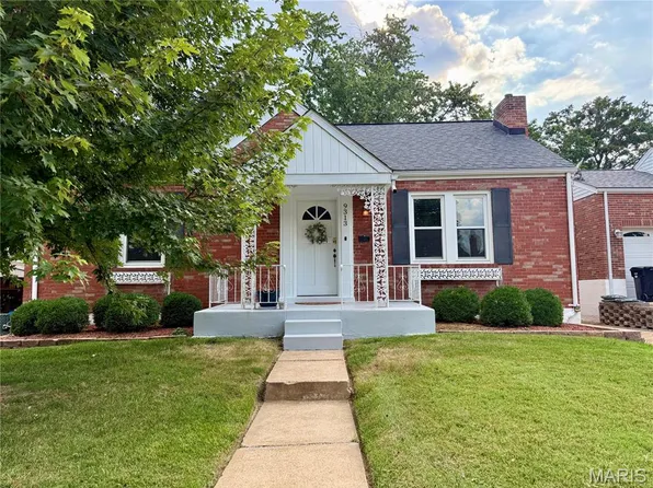 9313 Aster Ave, Saint Louis, MO 63123