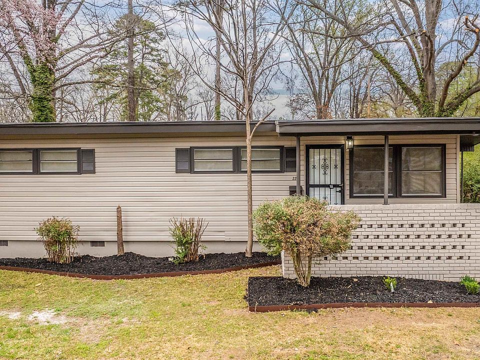 1st image of 22 Lamont Dr