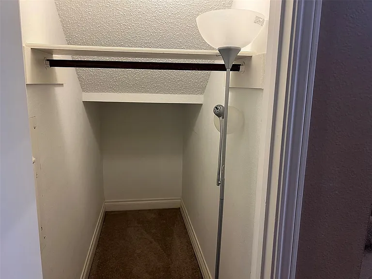 1962 Augusta Dr — Photo 20