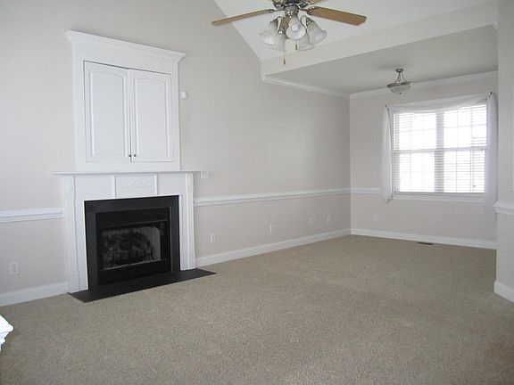 2nd image of 204 Heron Dr