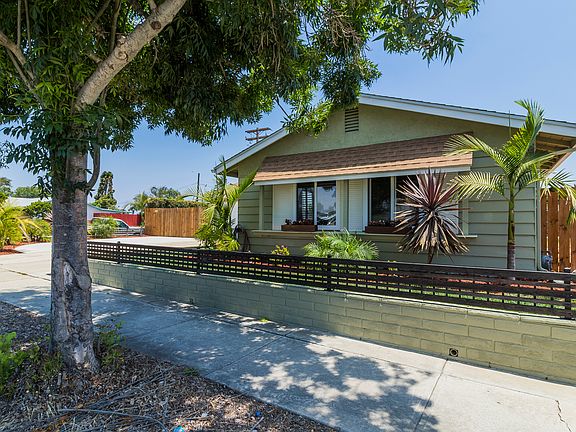 2nd image of 4327 Moraga Ave