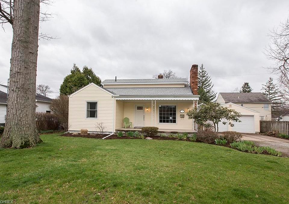 1st image of 180 Oakwood Dr