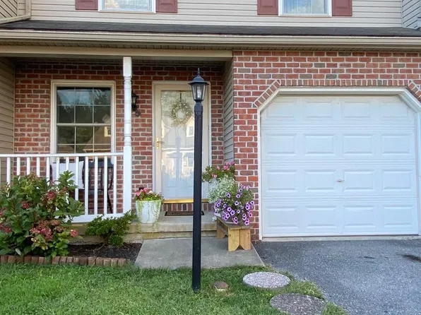 237 Meadow Ln, Quarryville, PA 17566