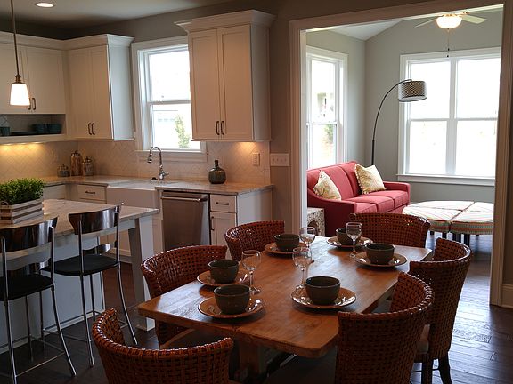 5th image of 129 Sierra Cir