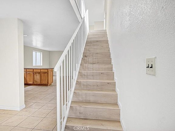 4th image of 2039 W Florence Ave