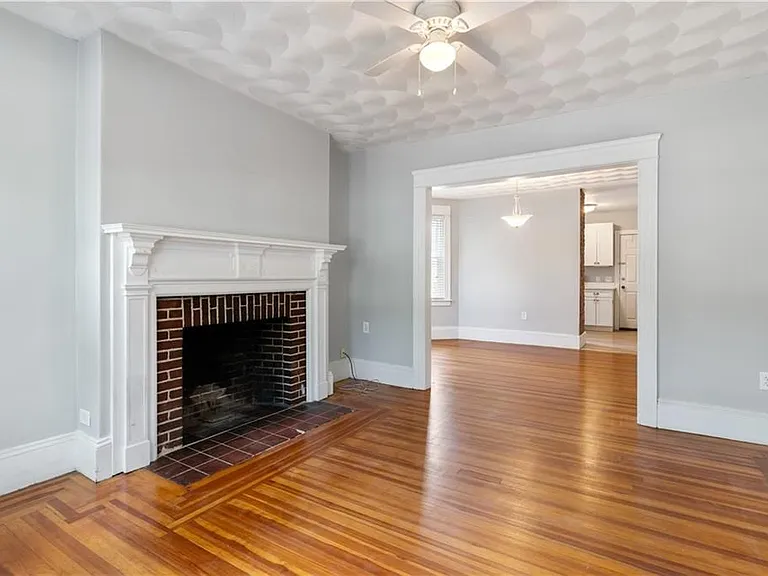 153 Irving Ave — Photo 5