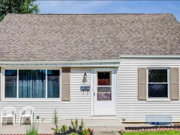 820 Greenview Ave, South Bend, IN 46619