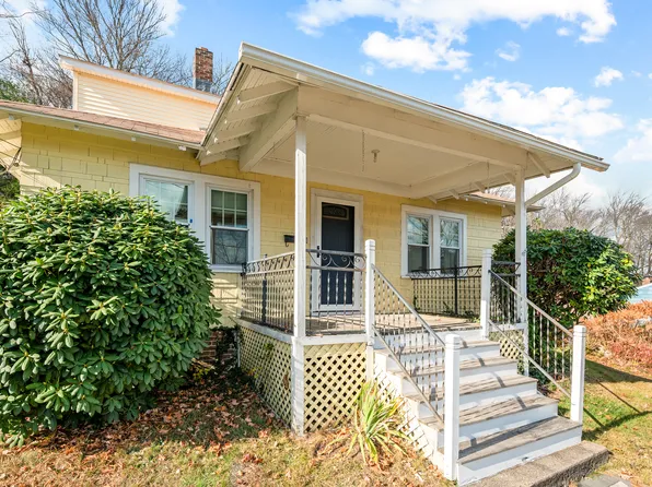 8 Walnut Street, Plymouth, CT 06786