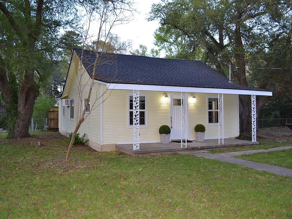 1st image of 2302 W Upshur Ave