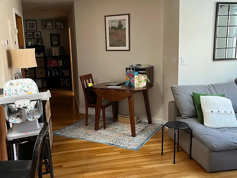 3-24 Burnham St #3 — Photo 6