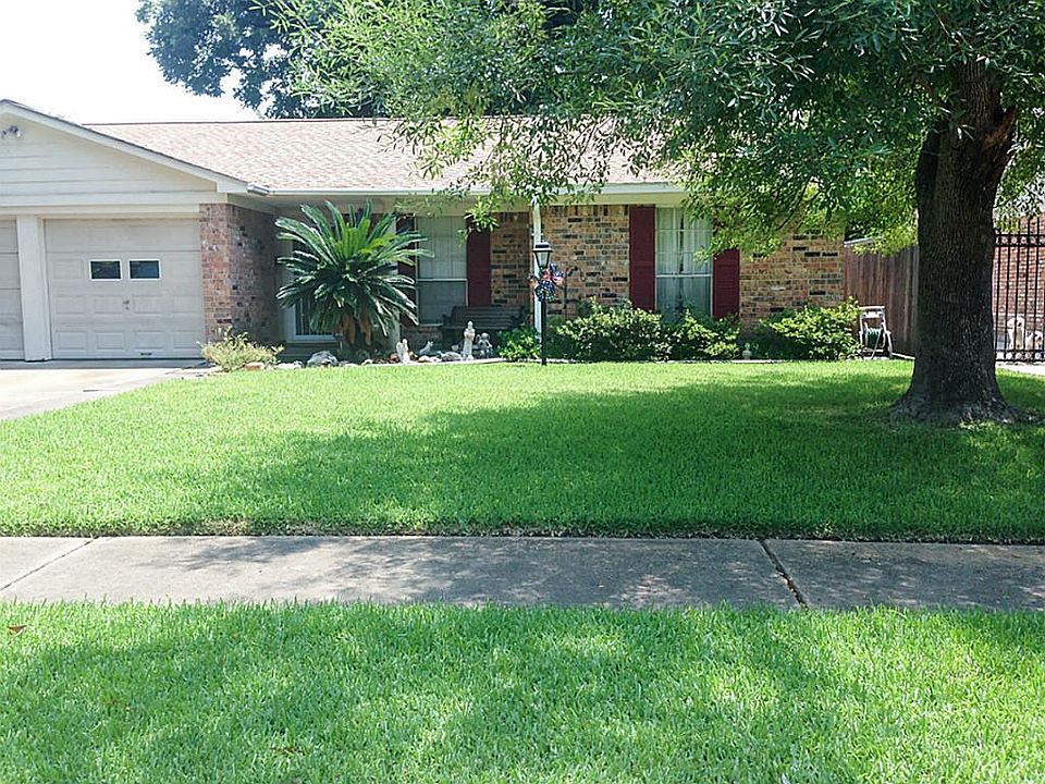 1st image of 9214 Glen Shadow Dr