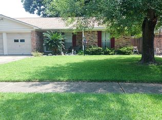 9214 Glen Shadow Dr, Houston, TX 77088