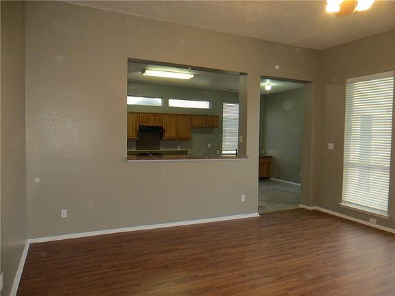 5th image of 1708 Fredricksburg Dr