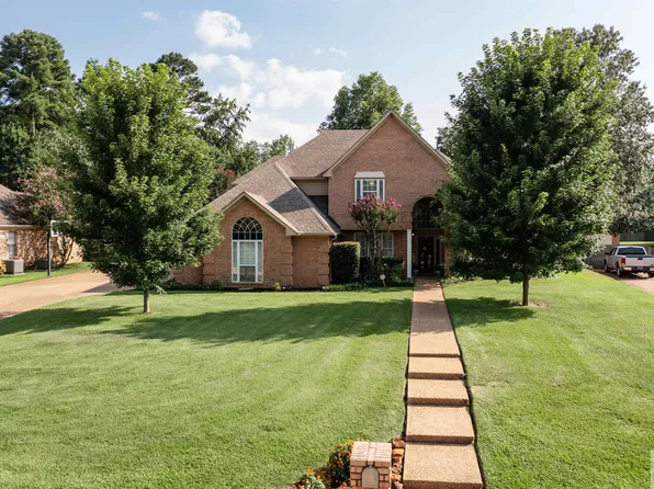 5809 Winchester Dr, Texarkana, TX 75503