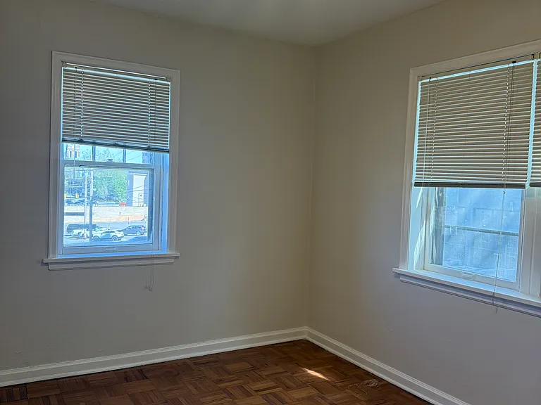 211 S 37th St #204 — Photo 10