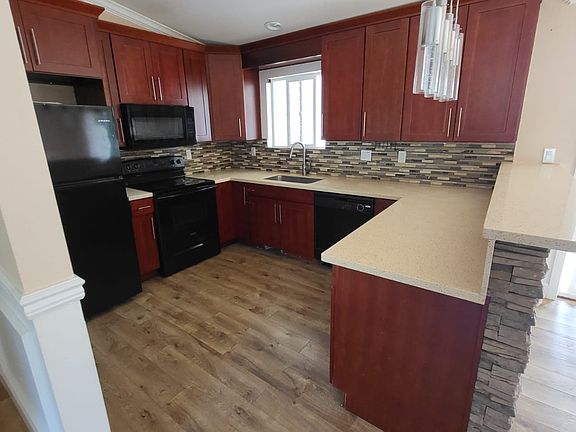 5th image of 17016 Spanaway Ln E