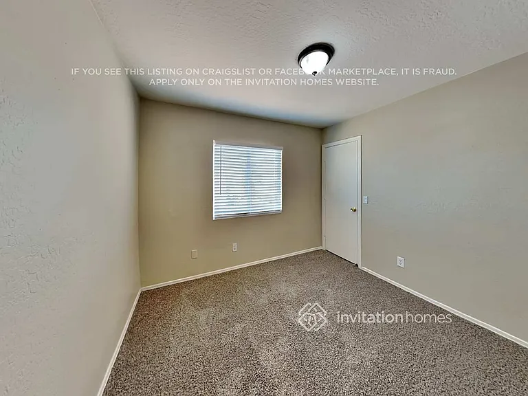 11821 W Laurel Ln — Photo 13