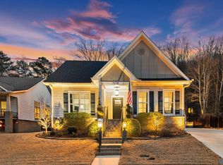 7070 Meadow Way Ln, Owens Cross Roads, AL 35763