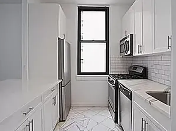 65 West 55th Street image 2 of 13