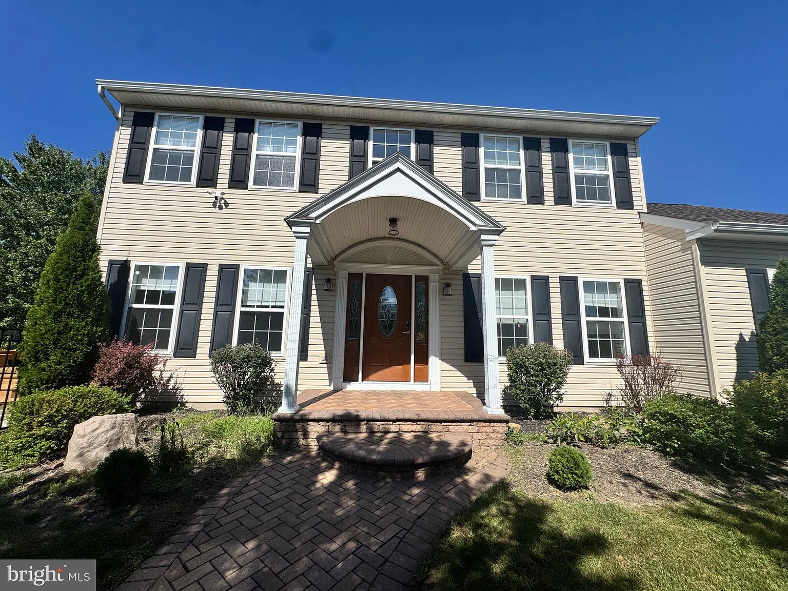4 bed, 3.5 bath, 3222 sqft, $4,000 — Photo 3